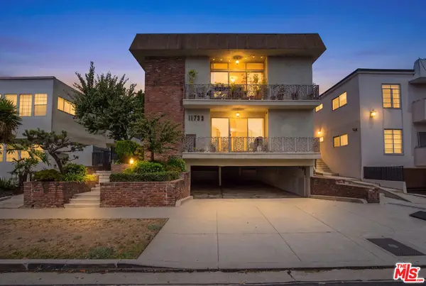 11733 Mayfield Avenue, Los Angeles, CA 90049
