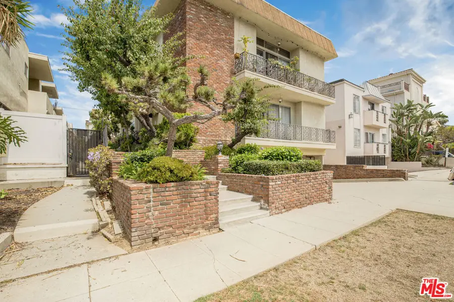 11733 Mayfield Avenue, Los Angeles, CA 90049 - #3