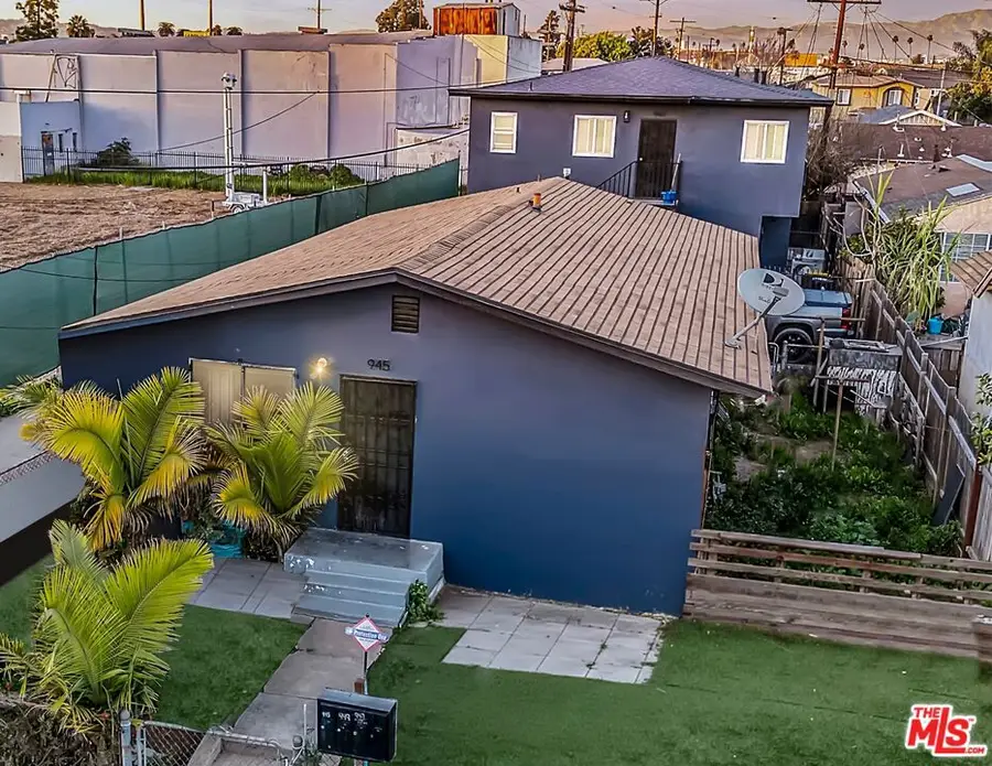 945 W 76th Street, Los Angeles, CA 90044 - #2