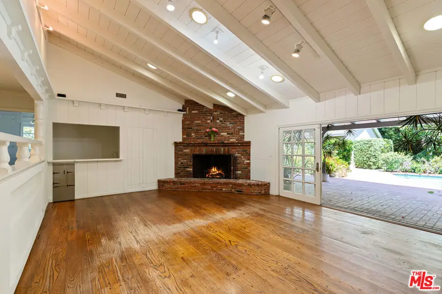 16011 Meadowcrest Road, Sherman Oaks, CA 91403 - #2