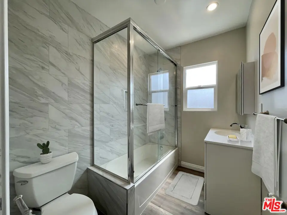 2012 S Holt Avenue, Los Angeles, CA 90034 - #1