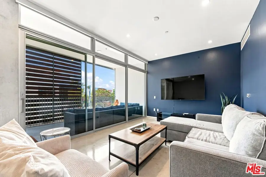 901 Hancock Avenue #201, West Hollywood, CA 90069 - #3