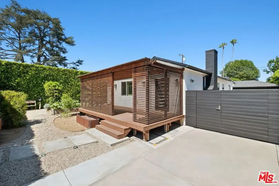 5526 Greenbush Avenue, Van Nuys, CA 91401 - #2