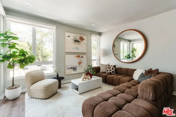 7428 Santa Monica Boulevard #202, West Hollywood, CA 90046