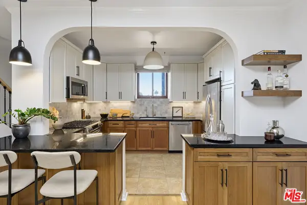 828 N Hudson Avenue #214, Los Angeles, CA 90038