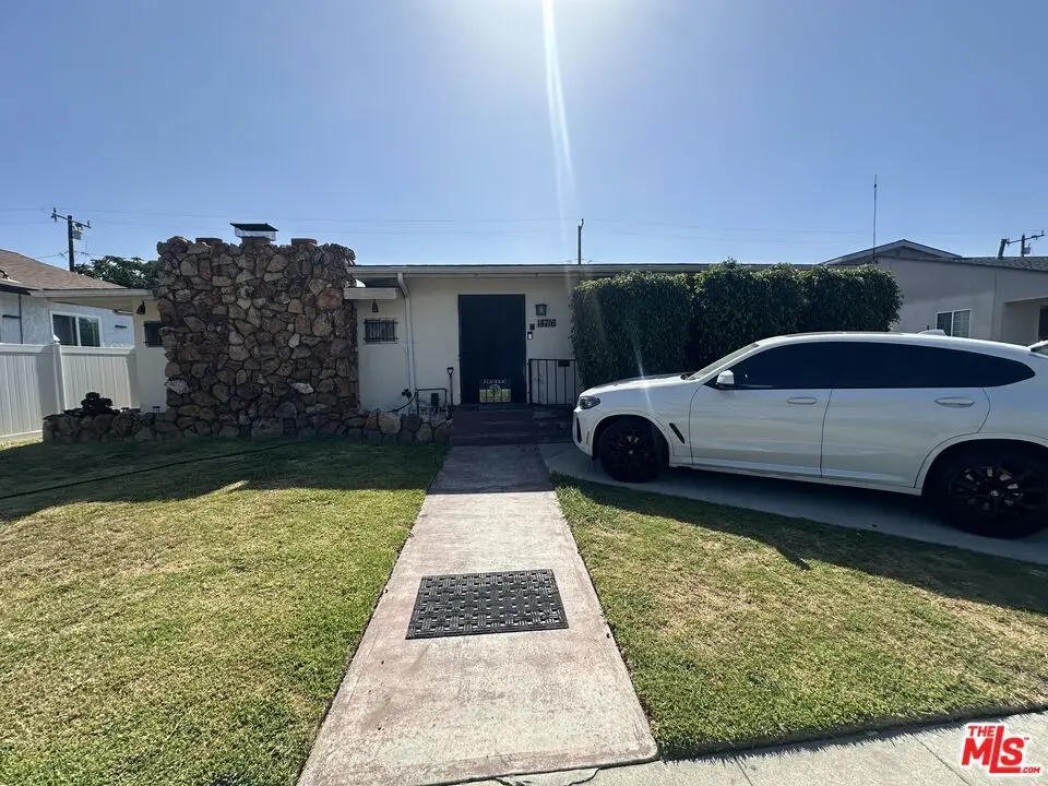Address Withheld By Seller, Compton, CA 90221 - #1
