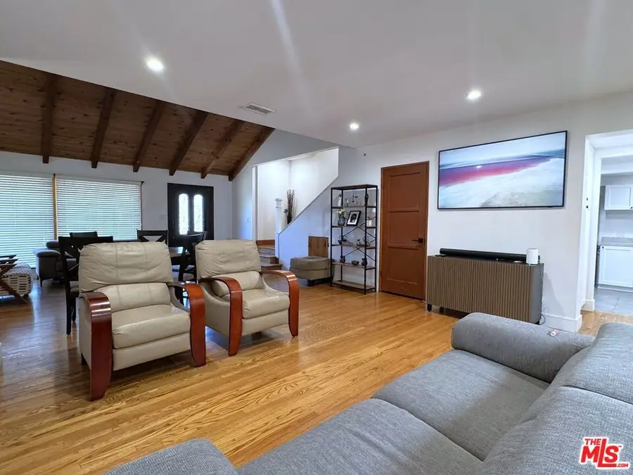 17813 Raymer Street, Northridge, CA 91325 - #3