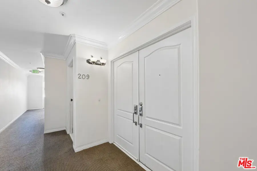 5224 Zelzah Avenue #209, Encino, CA 91316 - #2