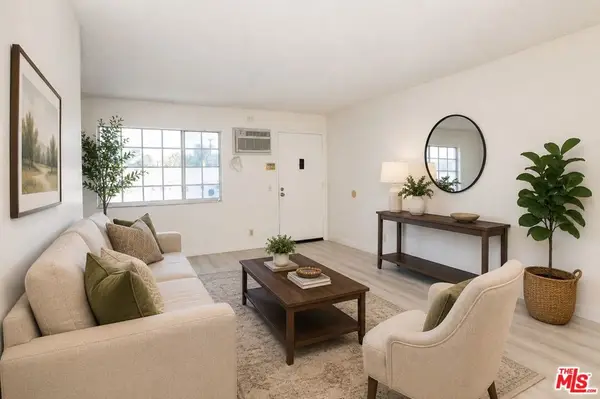 20930 Parthenia Street #207, Los Angeles, CA 91304