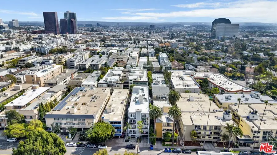 11952 Montana Avenue #303, Los Angeles, CA 90049 - #2