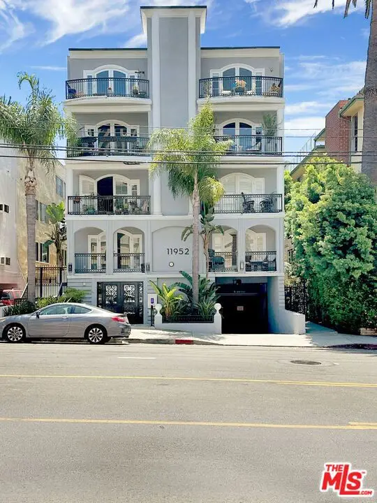 11952 Montana Avenue #303, Los Angeles, CA 90049 - #3