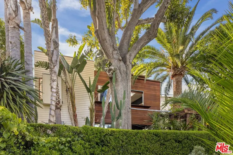 927 Amoroso, Venice, CA 90291 - #3
