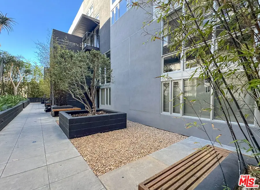 1037 N Laurel Avenue #10, West Hollywood, CA 90046 - #3