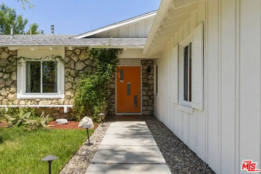 23023 Gainford Street, Woodland Hills, CA 91364 - #2