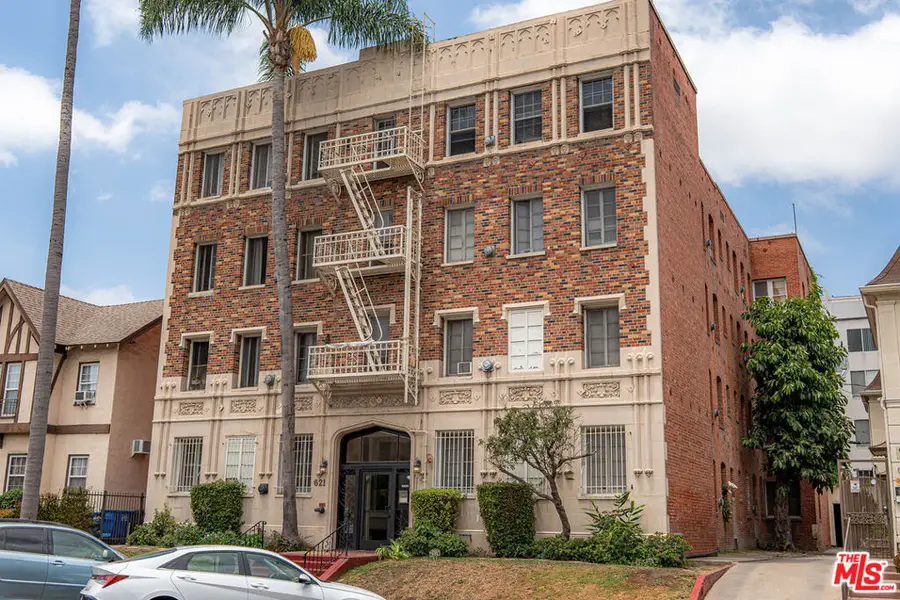 621 S Dunsmuir Avenue, Los Angeles, CA 90036 - #3