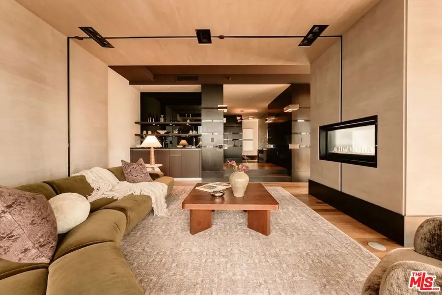 1155 S Grand Avenue #PH 104, Los Angeles, CA 90015 - #2