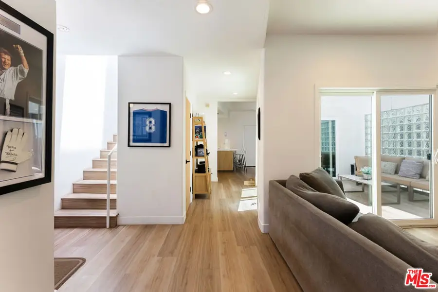 1823 20th Street #103, Santa Monica, CA 90404 - #3