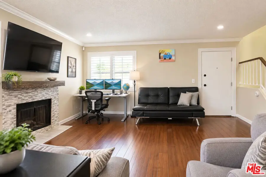 27066 Hidaway Avenue #4, Santa Clarita, CA 91351 - #2