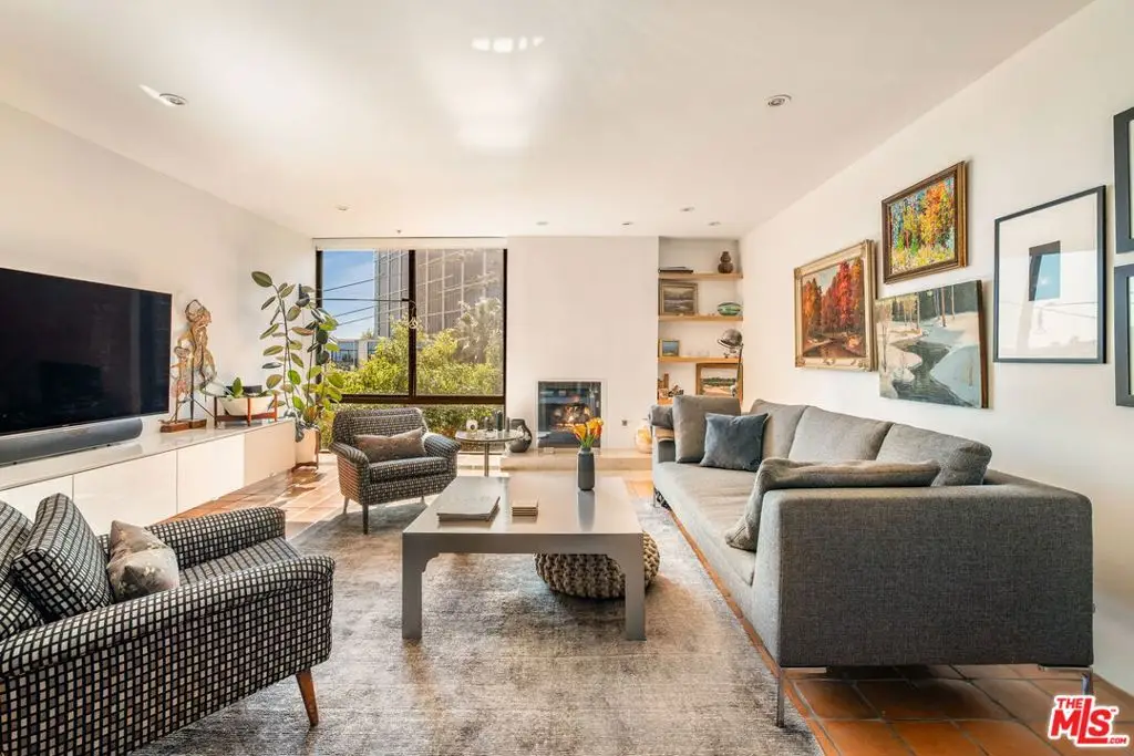 1033 Carol Drive #302, West Hollywood, CA 90069 - #1