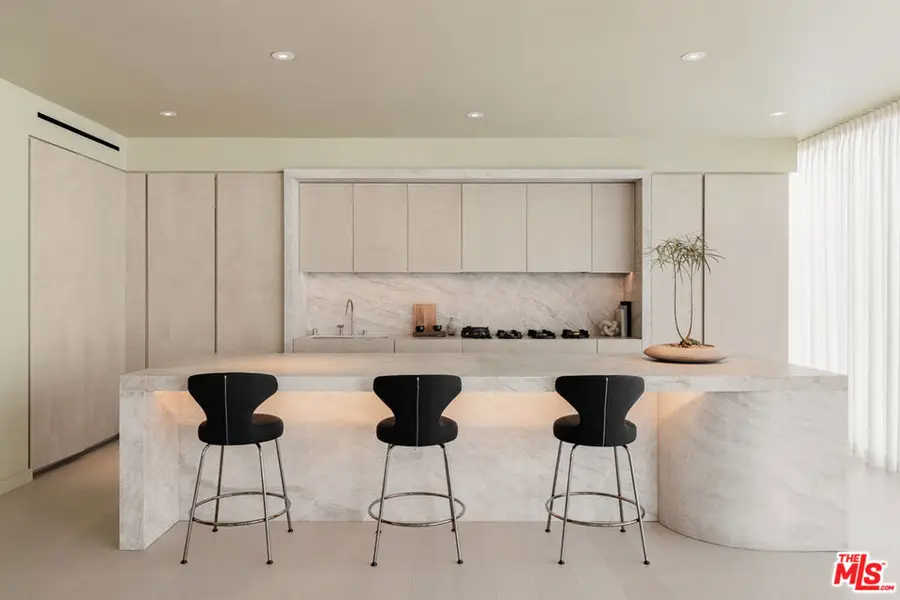 9200 Wilshire Boulevard #402W, Beverly Hills, CA 90212 - #3