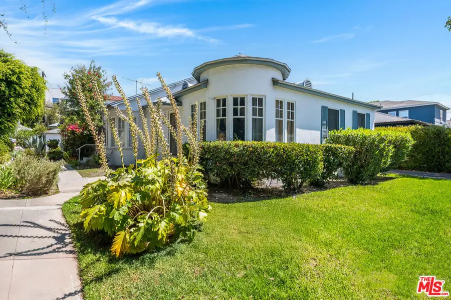 10651 Whipple Street, Toluca Lake, CA 91602 - #2