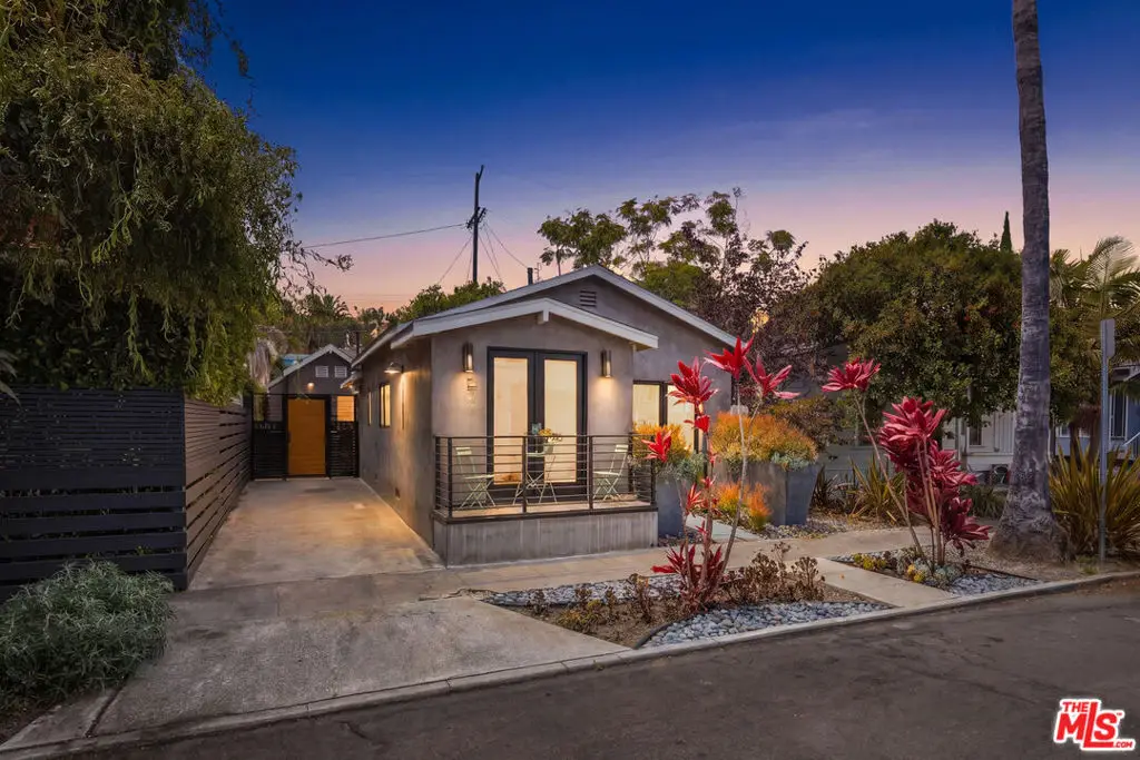 2341 Beach Avenue, Venice, CA 90291 - #1