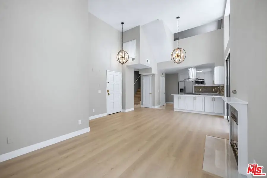 869 S Wooster Street #301, Los Angeles, CA 90035 - #3