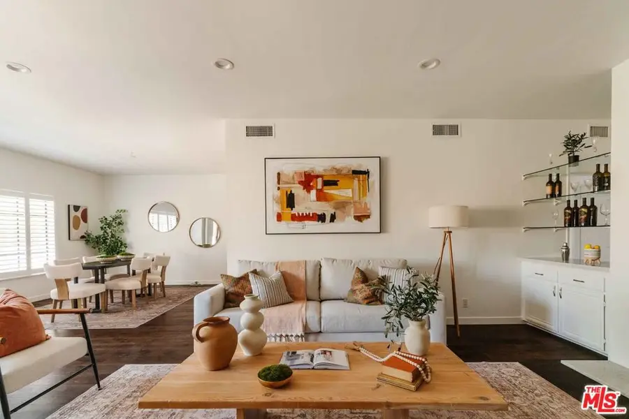 14050 Magnolia Boulevard #105, Sherman Oaks, CA 91423 - #2