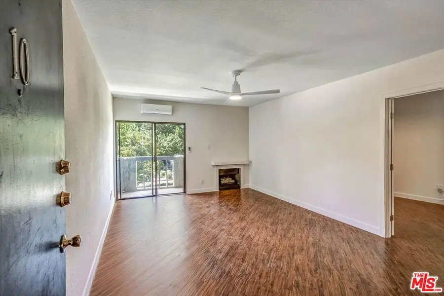4506 Saugus Avenue #10, Sherman Oaks, CA 91403 - #2