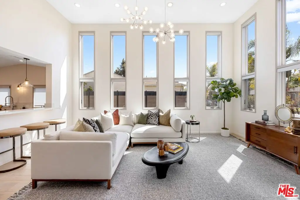 3910 Berryman Avenue, Los Angeles, CA 90066 - #1