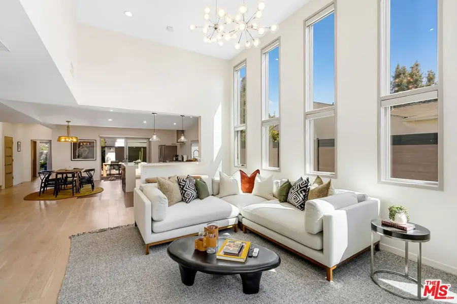 3910 Berryman Avenue, Los Angeles, CA 90066 - #3