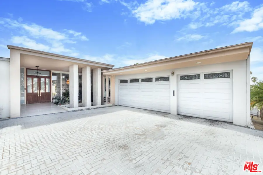6704 Bedford Avenue, Los Angeles, CA 90056 - #2