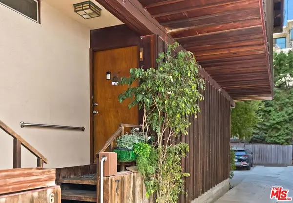 11616 Chenault Street #11, Los Angeles, CA 90049