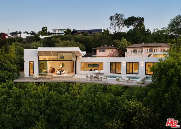 11411 Dona Teresa Drive, Los Angeles, CA 91604