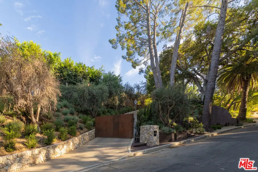 4146 High Valley Road, Encino, CA 91436 - #2