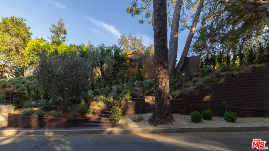 4146 High Valley Road, Encino, CA 91436 - #3