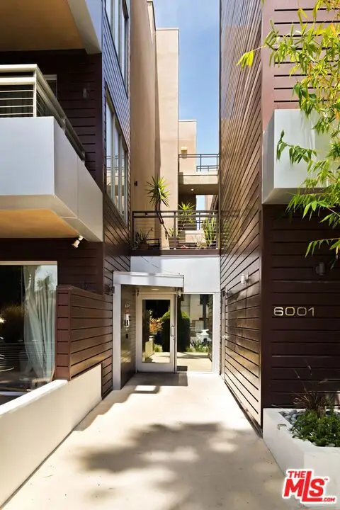 6001 Carlton Way #209, Los Angeles, CA 90028 - #3