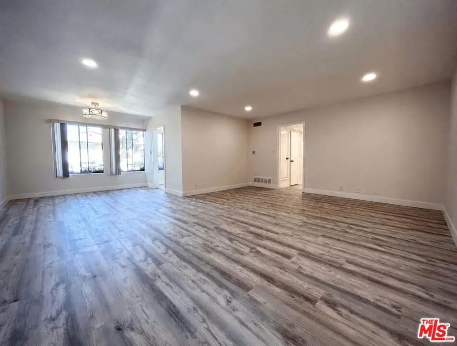 439 S Oakhurst Drive, Beverly Hills, CA 90212 - #3