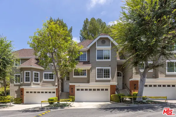 20950 Oxnard Street #10, Woodland Hills, CA 91367