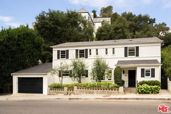 2845 N Beachwood Drive, Los Angeles, CA 90068
