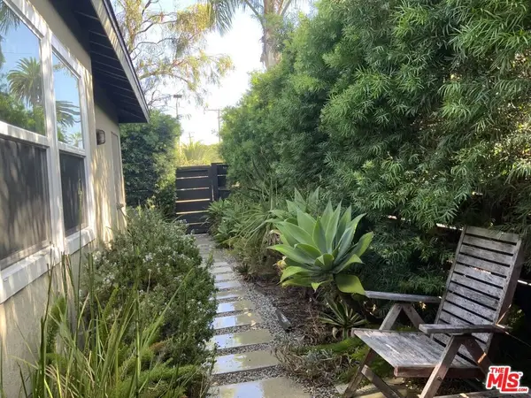 320 Grand Boulevard, Los Angeles, CA 90291