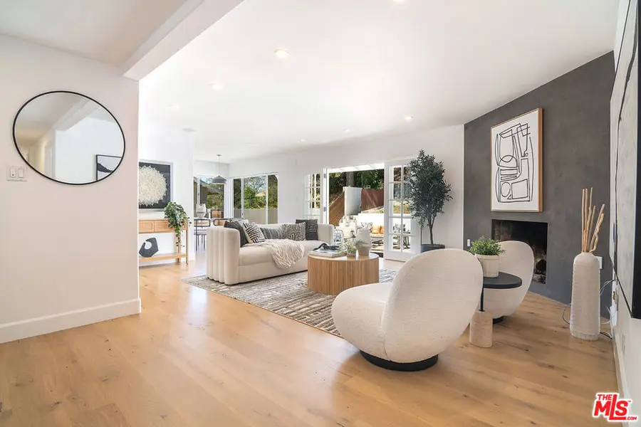 5005 Calderon Road, Woodland Hills, CA 91364 - #3