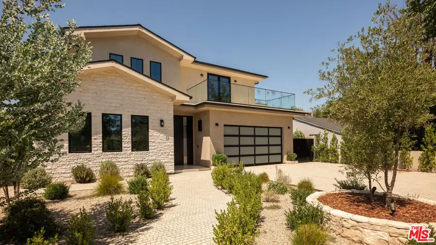 12427 Cumpston Street, Valley Village, CA 91607 - #2