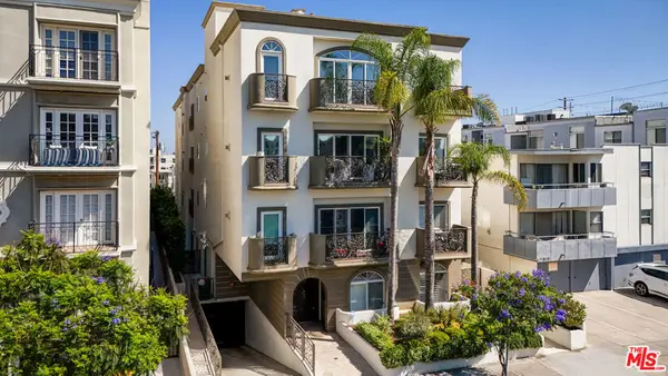 11840 Dorothy Street #302, Los Angeles, CA 90049