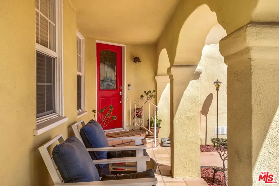 3827 Olmsted Avenue, Los Angeles, CA 90008 - #3