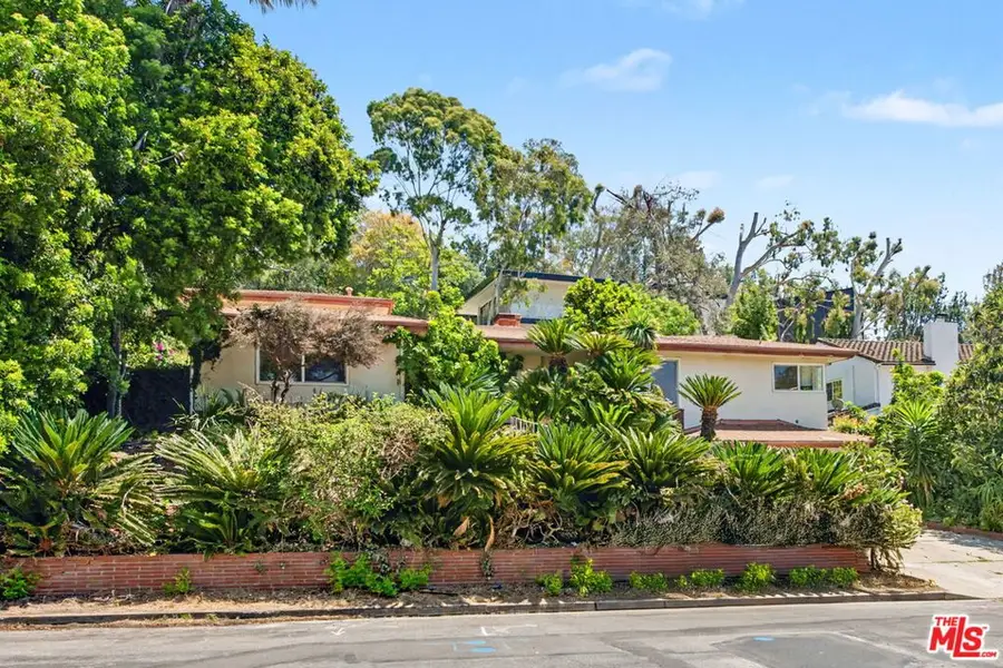 108 N Thurston Avenue, Los Angeles, CA 90049 - #3
