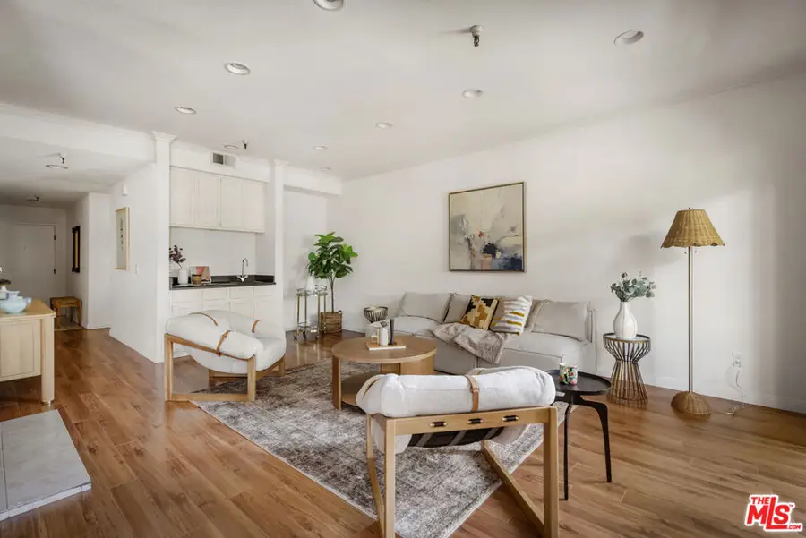 14630 Dickens Street #202, Sherman Oaks, CA 91403 - #3