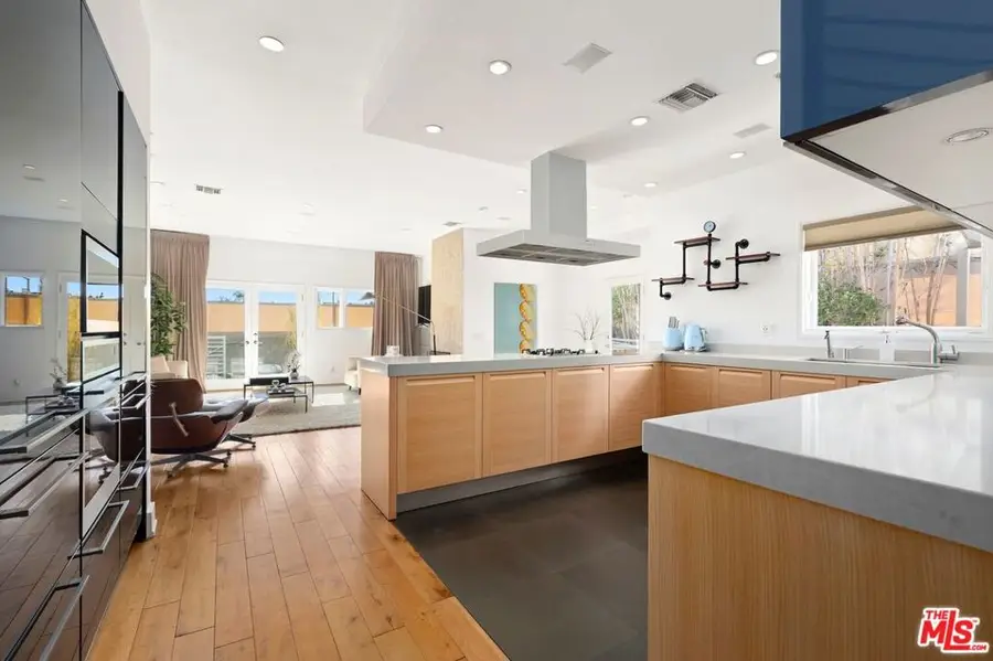 1145 N Horn Avenue #E, West Hollywood, CA 90069 - #3