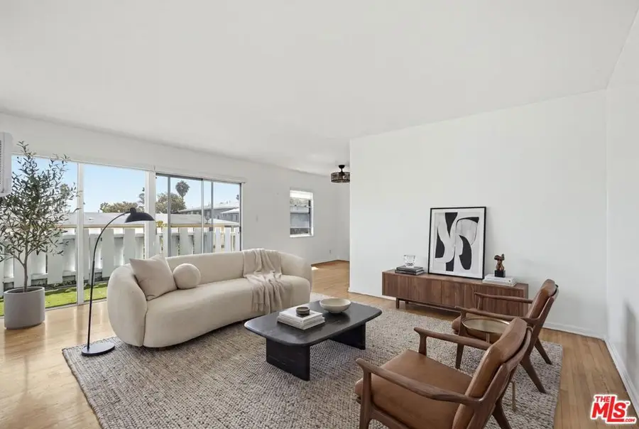 4065 Ursula Avenue #6, Los Angeles, CA 90008 - #2