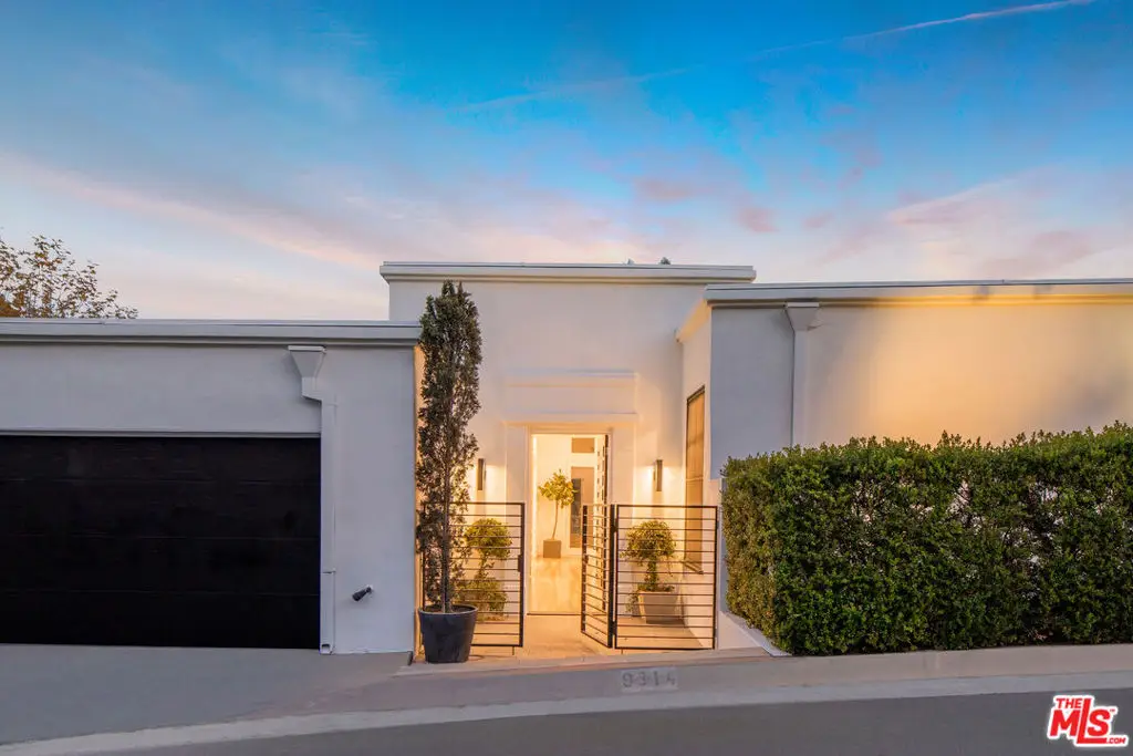 9314 Lloydcrest Drive, Los Angeles, CA 90210 - #1